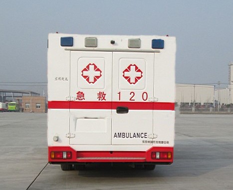 東風(fēng)牌EQ5080XJHT監(jiān)護型救護車 守護生命的移動醫(yī)療堡壘